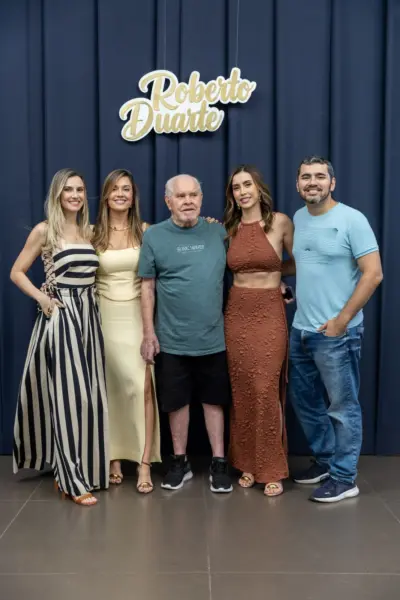 Deputado federal Roberto Duarte recebeu turma de amigos e familiares para comemorar seus 50 anos, no último dia 10