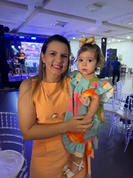 Deputado federal Roberto Duarte recebeu turma de amigos e familiares para comemorar seus 50 anos, no último dia 10