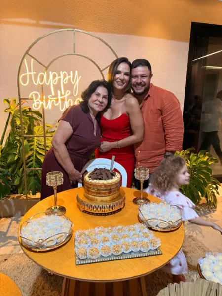 Deputado federal Roberto Duarte recebeu turma de amigos e familiares para comemorar seus 50 anos, no último dia 10