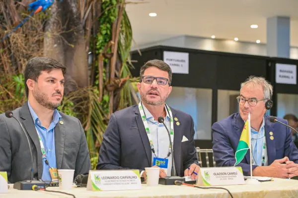 Gladson destaca protagonismo do Acre na abertura de reunião internacional sobre clima e florestas em Rio Branco