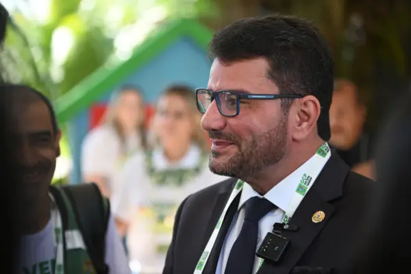 Gladson Camelí lidera disputa ao Senado no Acre; Petecão aparece em último lugar