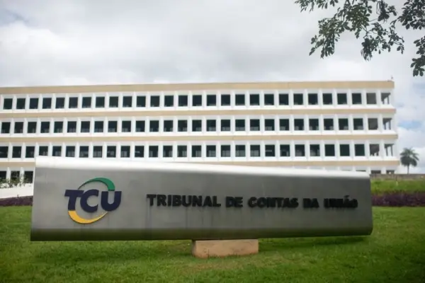 Salário de até R$ 15 mil: edital de concurso do TCU é publicado