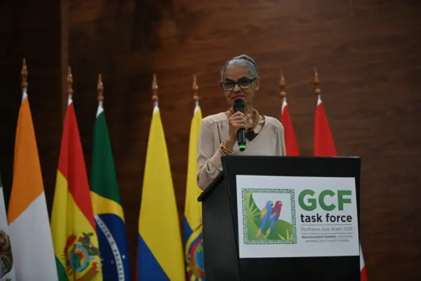 Marina Silva defende união em prol do meio ambiente em evento no Acre: “O Leão e o Cordeiro podem deitar na mesma cama”