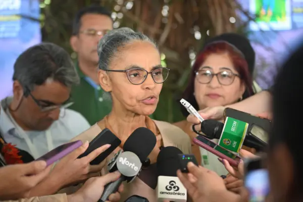 No Acre, Marina Silva defende novo modelo econômico sustentável para a Amazônia e anuncia R$ 21 bilhões em investimentos