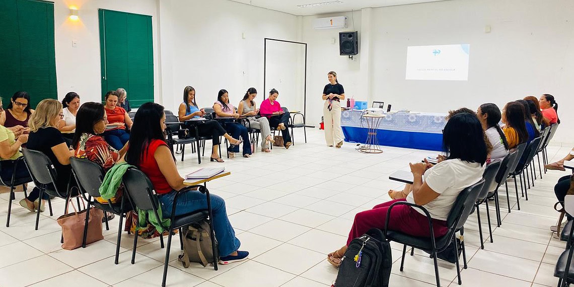 Professores da educação especial participam de roda de conversa sobre saúde mental em Brasiléia