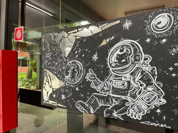 Exposição na Biblioteca da Ufac une arte e saúde mental em experiência poética e sensível