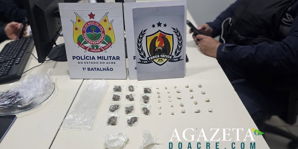 Jovem é preso com drogas em beco e diz atuar a mando de dois traficantes em Rio Branco