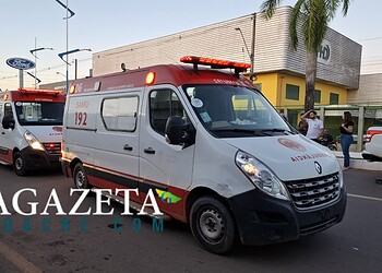 Idoso fica gravemente ferido após colisão entre bicicleta e caminhonete do Hospital do Amor na Via Chico Mendes