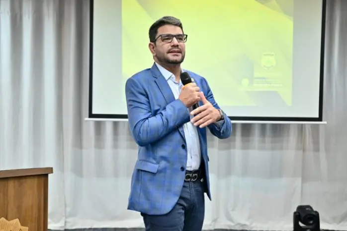 Em aula inaugural de agentes socioeducativos, governador defende concurso público como mudança social 4 Em aula inaugural de agentes socioeducativos, governador defende concurso público como mudança social