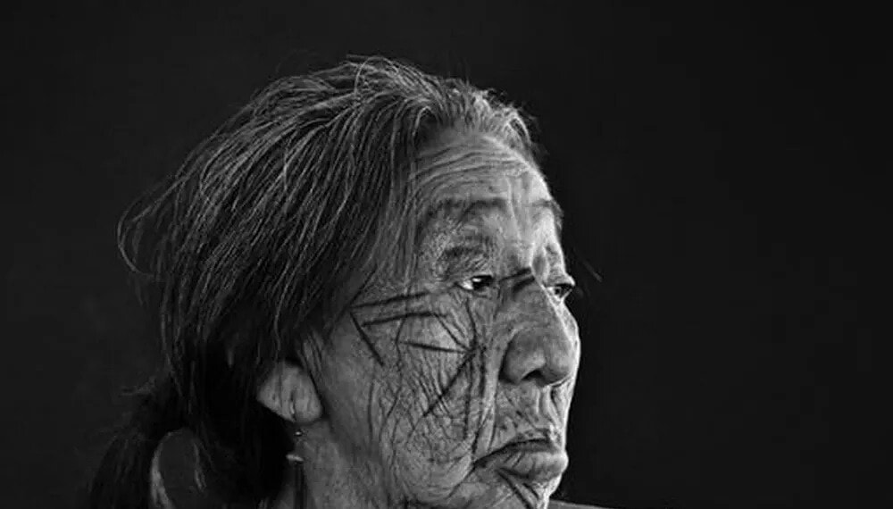 Alzira Yawanawá, fotografada na aldeia Mutum (Terra Indígena Rio Gregório) - Foto: Serafim Salgado