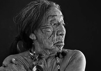 Alzira Yawanawá, fotografada na aldeia Mutum (Terra Indígena Rio Gregório) - Foto: Serafim Salgado