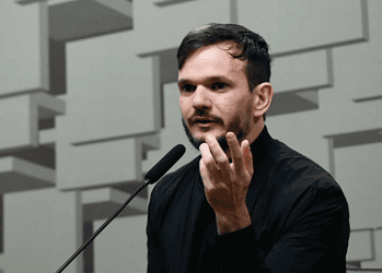O padre Patrick Fernandes depõe à CPI das Bets • 21/05/2025 - Carlos Moura/Agência Senado