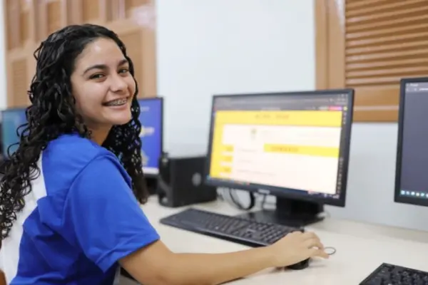 Educação do Acre lança Guia do Estudante 2025 com foco no Enem e acesso à universidade