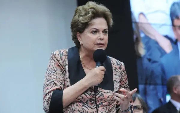 Por unanimidade, comissão aprova anistia para ex-presidente Dilma Rousseff e indenização de R$ 100 mil