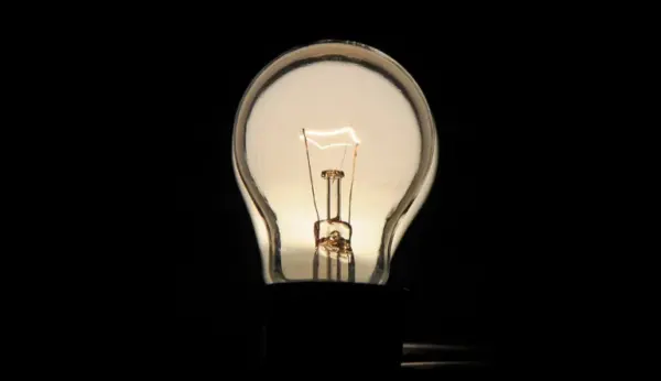 Conta de luz: isenção a mais pobres será paga por classe média, diz estudo