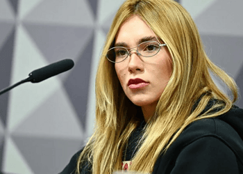 A proposta proíbe o uso de atletas, artistas, comunicadores, influenciadores e autoridades em anúncios, numa tentativa de conter os efeitos sociais negativos das apostas - (crédito: Andressa Anholete/Agência Senad)