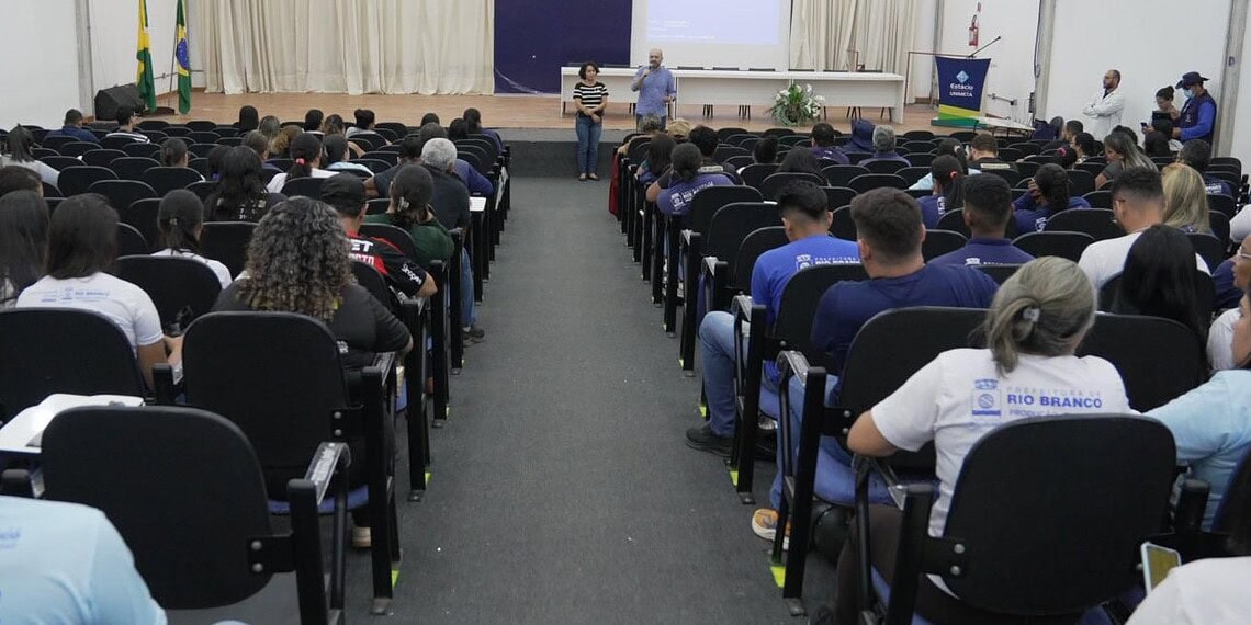 Prefeitura de Rio Branco capacita novos agentes de endemias com foco na prevenção ao HPV