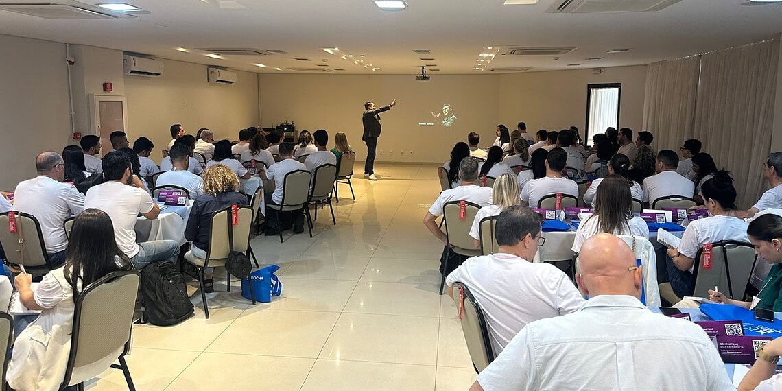 Curso 'Estratégia da Magia' capacita empresários de Rio Branco em técnicas de encantamento de clientes