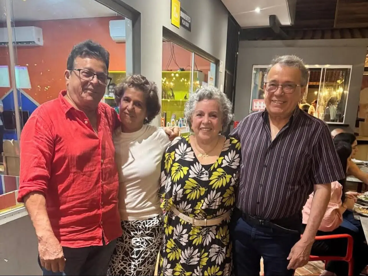  Rafaela Elshawa comemorou seu aniversário em clima intimista ao lado da família. Veja mais na coluna No Circuito