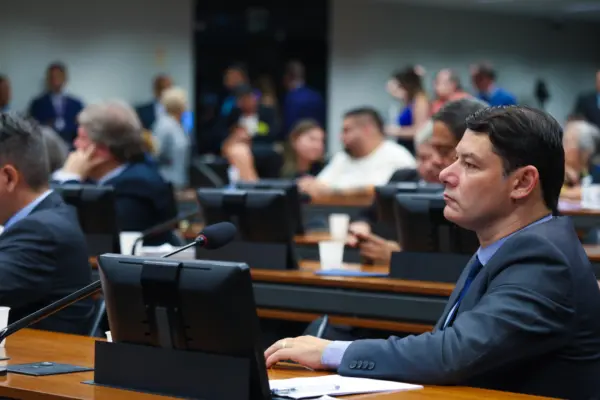 Roberto Duarte cobra transparência sobre ações do ICMBio e Ibama no Acre