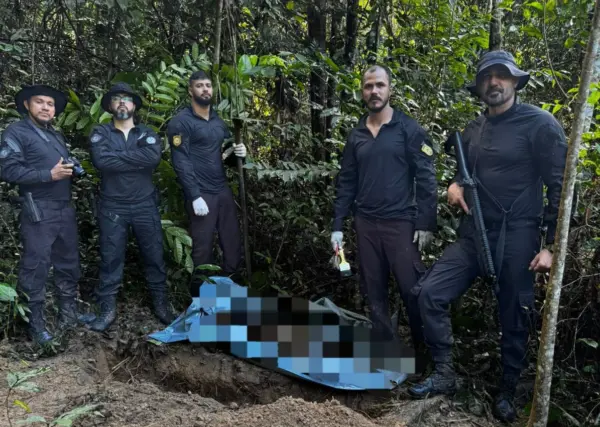 Polícia Civil exuma corpo de jovem morto durante caçada na fronteira do Acre com o Peru