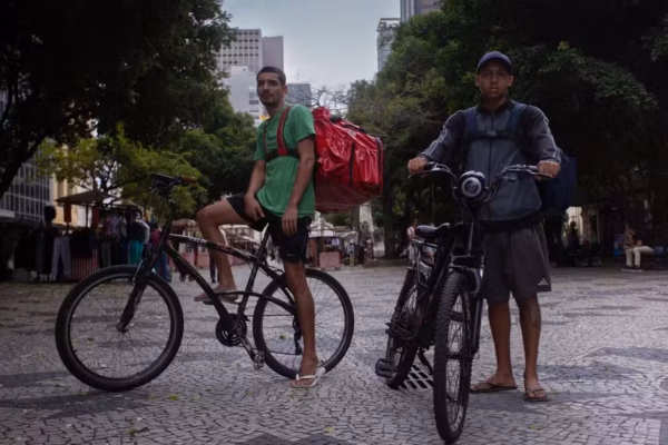 Delivery: chegada de empresa chinesa acirra concorrência. Veja o que plataformas pagam