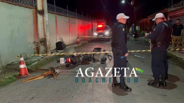 Entregador de 18 anos morre após perder o controle da moto e bater em poste em Rio Branco