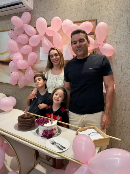 A noite da sexta, 30, reuniu um público seleto para celebrar a beleza de Guilheny Abramamoski, coroada Miss Grand Acre 2025. Veja mais na coluna No Circiuito