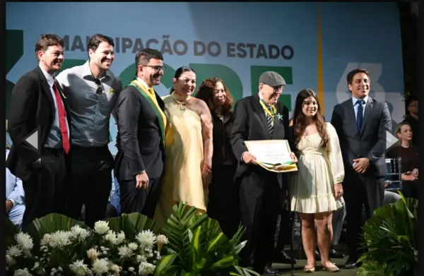 Durante a comemoração pelos 63 anos de emancipação do Acre o governador Gladson Cameli entregou honrarias do Estado a nomes que têm história e serviço prestado ao nosso povo