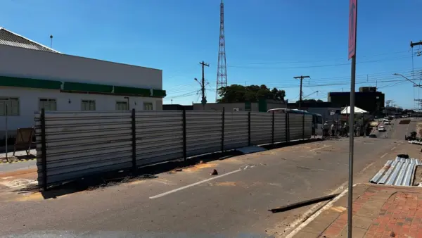 Trecho entre Colégio de Aplicação e antigo Mira Shopping é interditado para obras do viaduto da Ceará