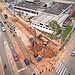 Trechos em obras são isolados com tapumes para segurança de trabalhadores e pessoas envolvidas no trânsito. Foto: Samuel Moura/Secom