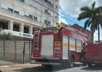 URGENTE: Curto-circuito em ar-condicionado mobiliza Corpo de Bombeiros no PS de Rio Branco