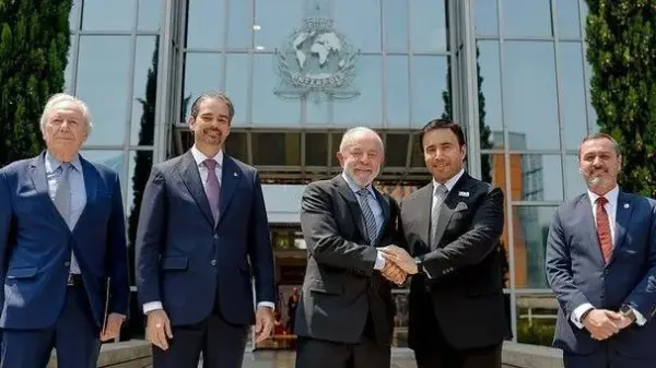 Lula diz que organizações criminosas operam na politica e até no judiciário