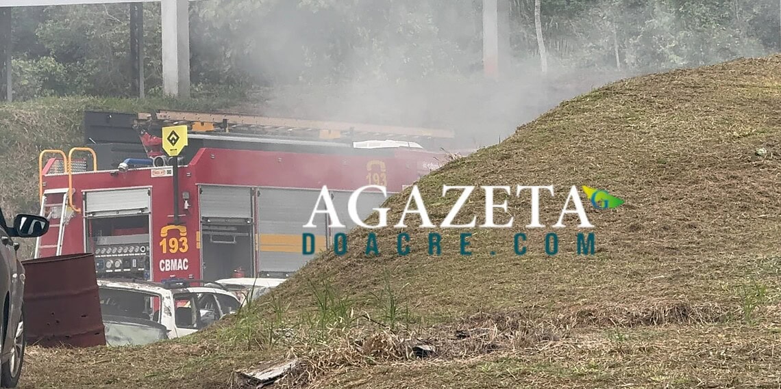 Incêndio atinge estande de tiro do BOPE em Rio Branco e queima cerca de 50 pneus
