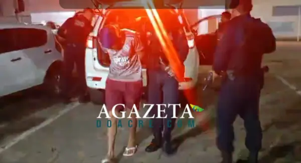 PM apreende adolescente de 16 anos e estoura oficina clandestina de armas no Belo Jardim