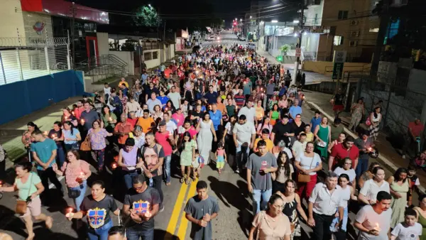 Procissão de Corpus Christi reúne centenas de fiéis no Centro de Rio Branco em momento de fé e adoração ao Santíssimo 1 Procissão de Corpus Christi reúne centenas de fiéis no Centro de Rio Branco em momento de fé e adoração ao Santíssimo