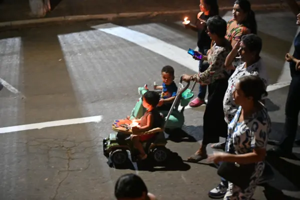 Procissão de Corpus Christi reúne centenas de fiéis no Centro de Rio Branco em momento de fé e adoração ao Santíssimo 4 Procissão de Corpus Christi reúne centenas de fiéis no Centro de Rio Branco em momento de fé e adoração ao Santíssimo