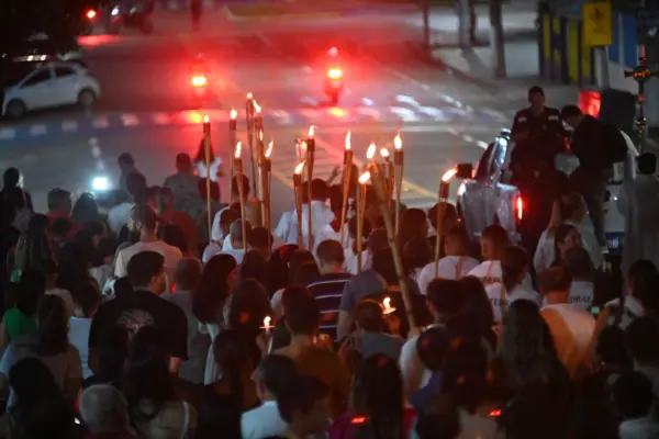 Procissão de Corpus Christi reúne centenas de fiéis no Centro de Rio Branco em momento de fé e adoração ao Santíssimo 5 Procissão de Corpus Christi reúne centenas de fiéis no Centro de Rio Branco em momento de fé e adoração ao Santíssimo