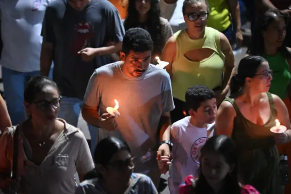 Procissão de Corpus Christi reúne centenas de fiéis no Centro de Rio Branco em momento de fé e adoração ao Santíssimo 7 Procissão de Corpus Christi reúne centenas de fiéis no Centro de Rio Branco em momento de fé e adoração ao Santíssimo