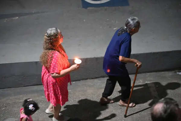 Procissão de Corpus Christi reúne centenas de fiéis no Centro de Rio Branco em momento de fé e adoração ao Santíssimo 9 Procissão de Corpus Christi reúne centenas de fiéis no Centro de Rio Branco em momento de fé e adoração ao Santíssimo