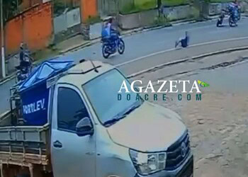 VÍDEO: motos se engancham durante ultrapassagem e quatro pessoas caem em avenida de Rio Branco