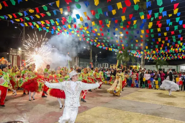 Brasiléia dá início ao Arraial Cultural e aquece o clima com festa, tradição e alegria