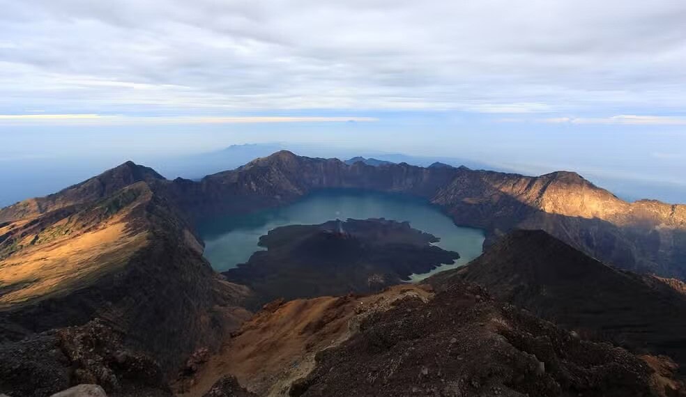 Monte Rinjani, na Indonésia, em foto de dezembro de 2014 — Foto: Skyseeker/Flickr/Creative Commons