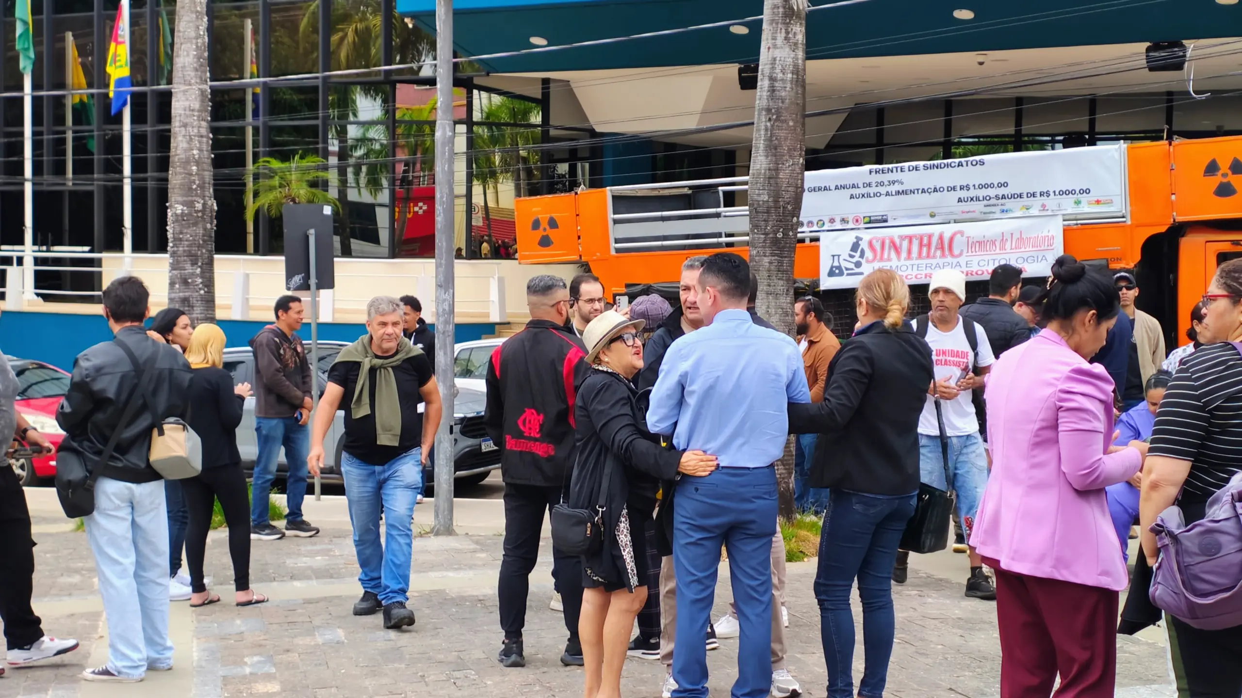 Servidores públicos do Acre fazem paralisação geral por reajuste e valorização 4 Protesto de Servidores Públicos