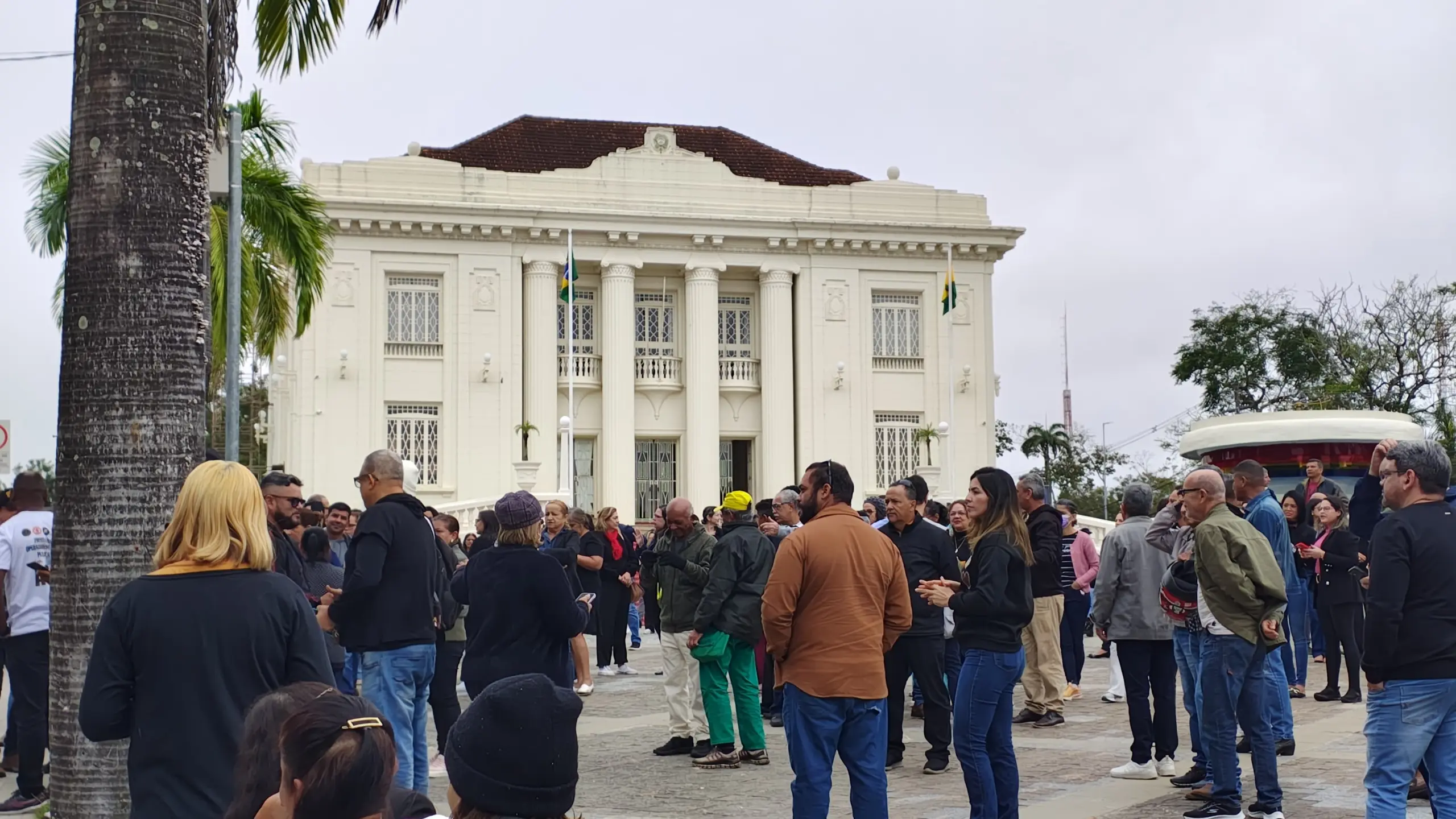 Servidores públicos do Acre fazem paralisação geral por reajuste e valorização 3 Protesto de Servidores Públicos