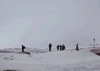 San Pedro de Atacama pediu que turistas não viajem para áreas montanhosas enquanto as condições climáticas instáveis persistirem - (crédito: Divulgação/Municipalidad de San Pedro)