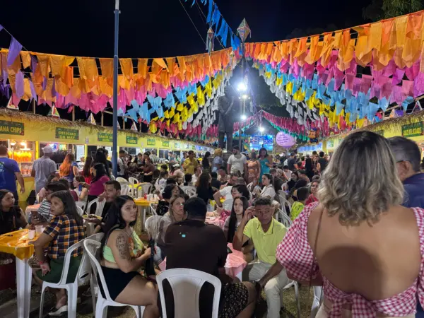 Arraial cultural celebra o povo e reúne empreendedores, dançarinos e visitantes. VÍDEO