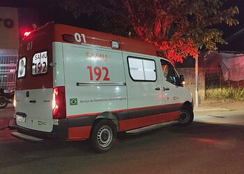 Três pessoas ficam feridas após colisão entre motocicletas na Avenida Sobral, em Rio Branco