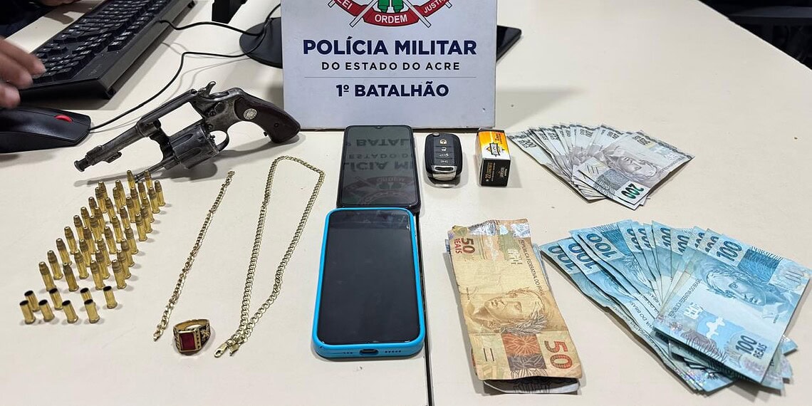 Dupla armada é presa após disparos e perseguição policial na madrugada em Rio Branco