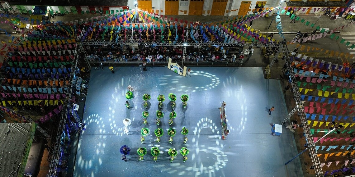 Primeira noite do Arraial Cultural 2025 teve apresentações de duas quadrilhas juninas. Foto: Pedro Devani/Secom